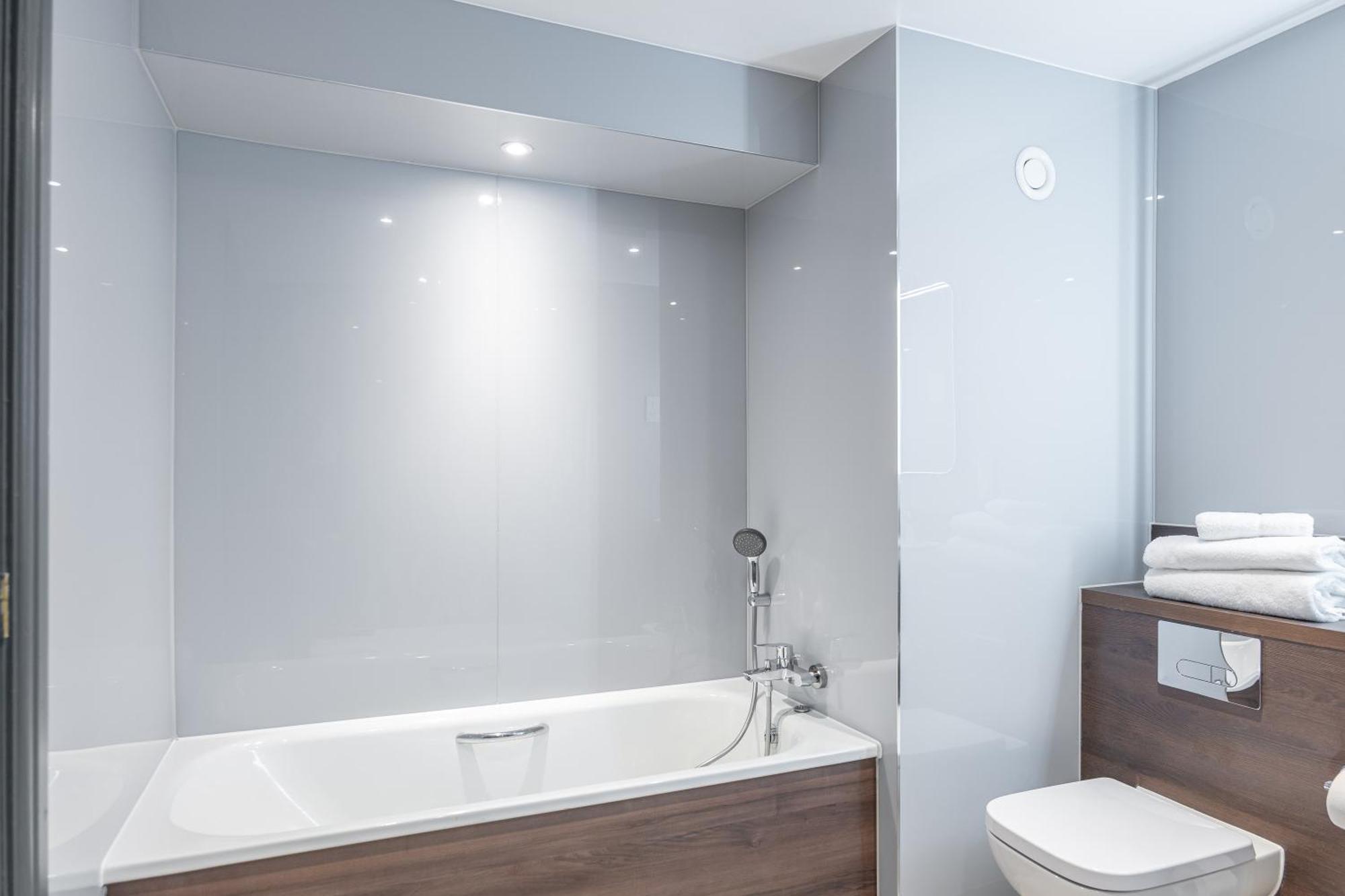 Village Hotel Chester St David'S Ewloe Ngoại thất bức ảnh