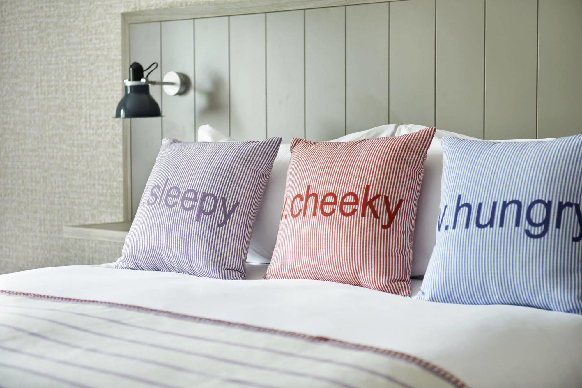 Village Hotel Chester St David'S Ewloe Ngoại thất bức ảnh